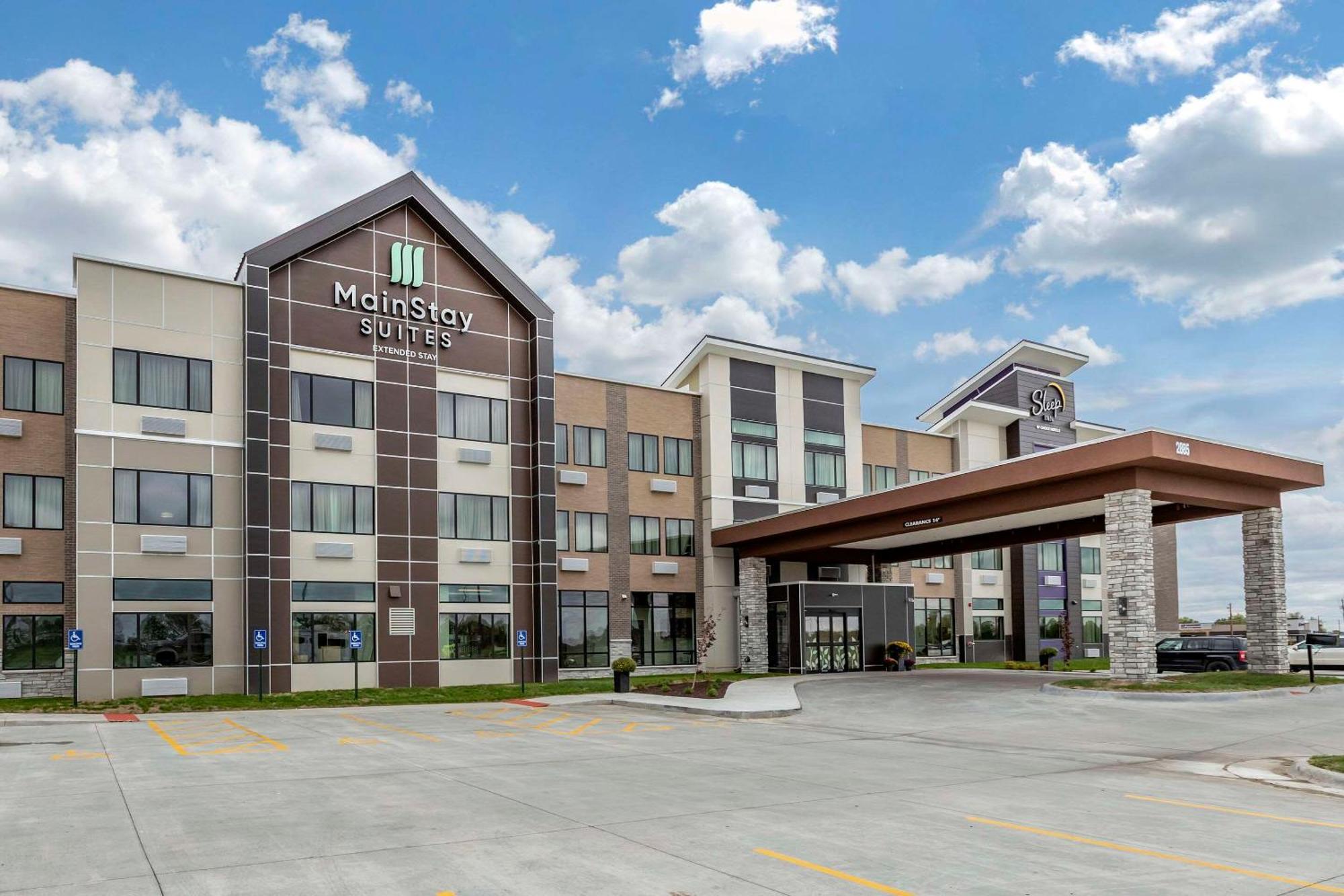 Sleep Inn & Suites Milwaukee-Franklin Franklin  Eksteriør billede